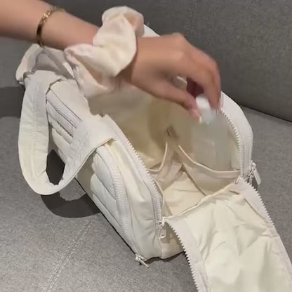 Puffly トラベルポーチ｜大容量×ワイドオープン／防水ポケット付き